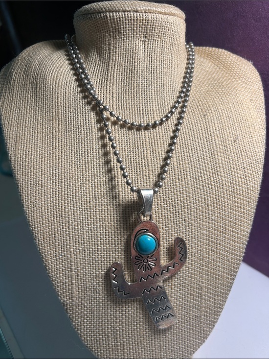 Jewelry - Southwestern Turquoise Cactus Pendant Necklace - Silver Tone